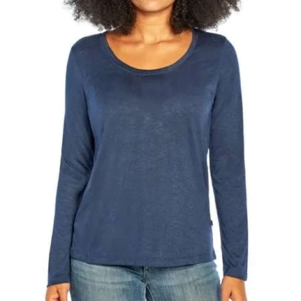 GAP Long Sleeve Tee in Midnight - Size Medium